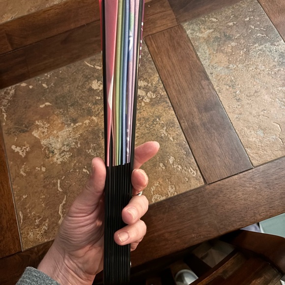 KC current Colorful Hand Fans - Picture 4 of 4